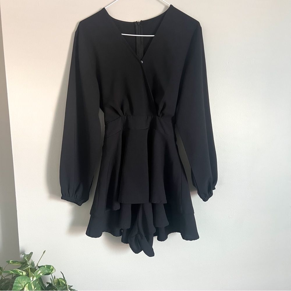 Black V-Neck Long Sleeve Ruffled Romper Dress Size Small